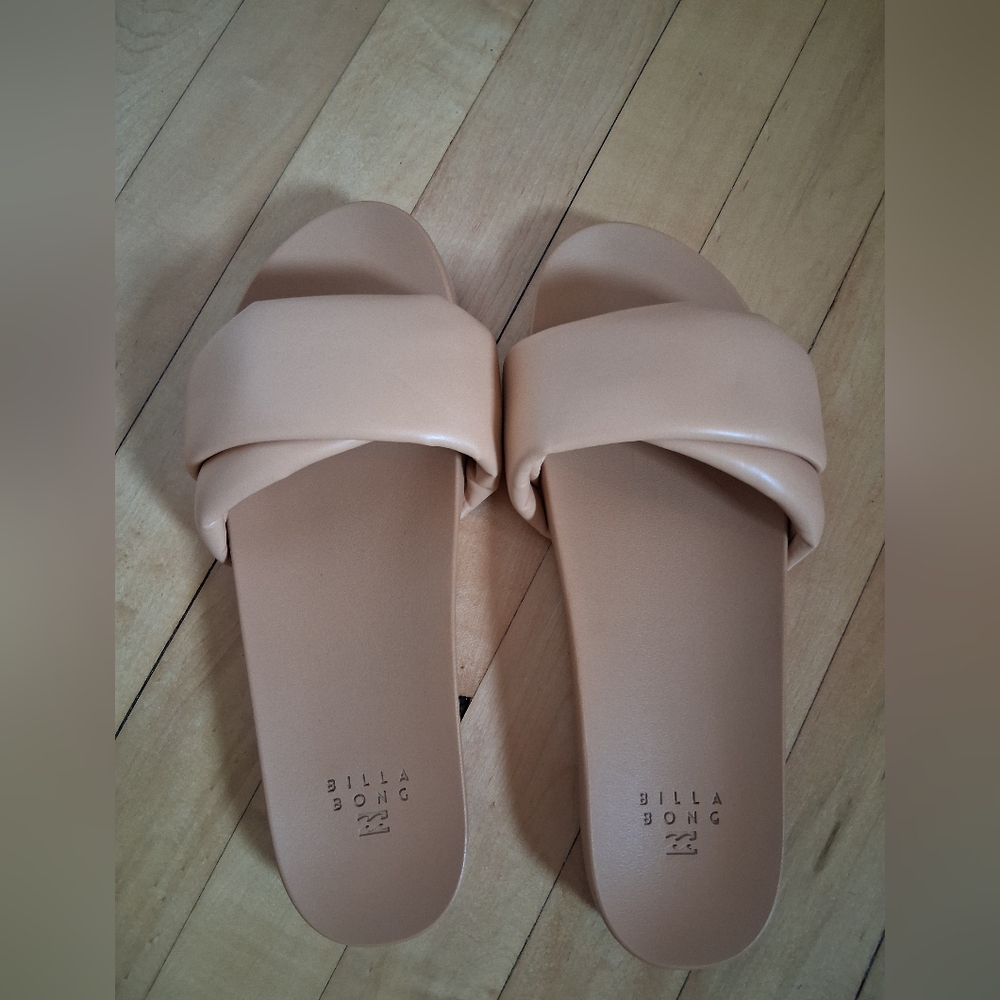 Billabong Women's Cream Slide Sandals